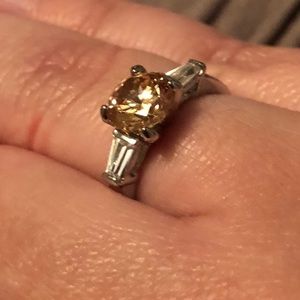 🥂Champagne yellow ring, size 7 NWOT